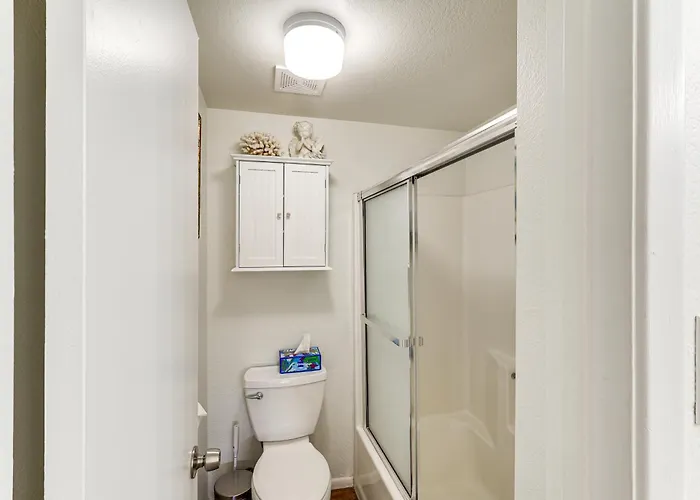 Walk To Rotary Park: Lhc W/ Private Patio