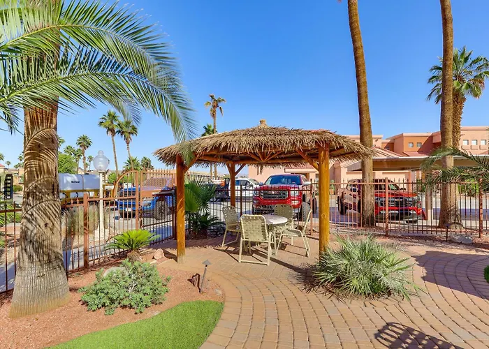 Walk To Rotary Park: Lhc W/ Private Patio * Lake Havasu City